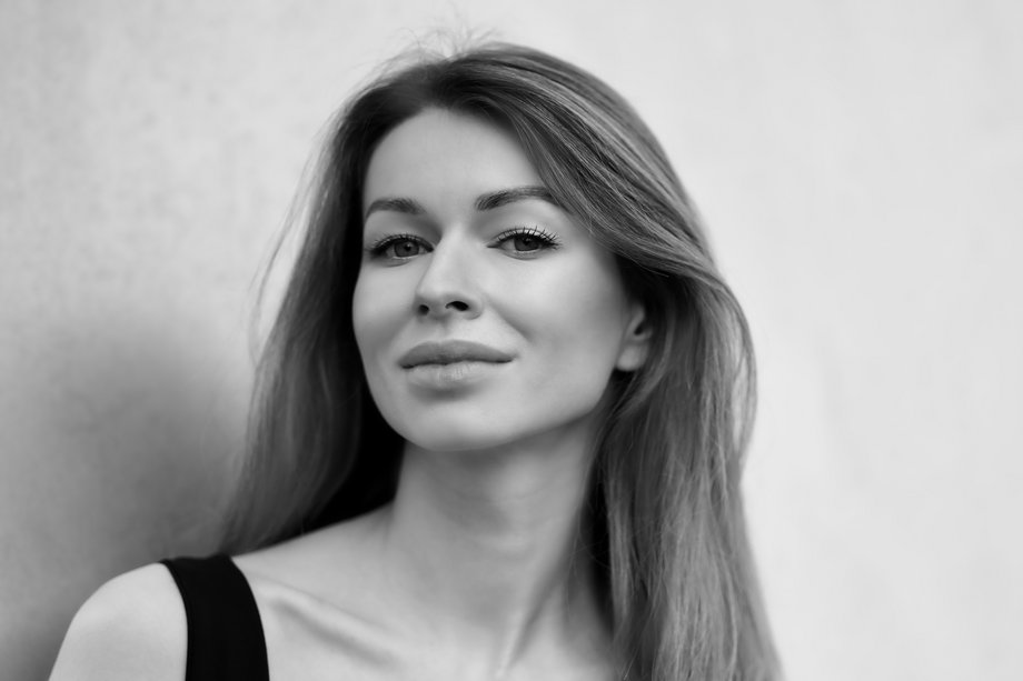 black and white portrait of Saida Timina