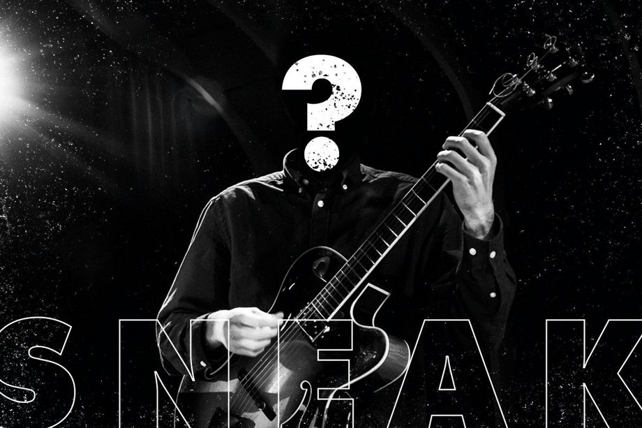 Graphic with the inscription "Sneak"